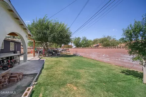 43926 Third St E, Lancaster, CA 93535 photo 32