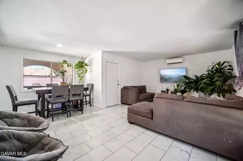 43926 Third St E, Lancaster, CA 93535 photo 8