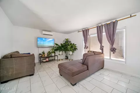 43926 Third St E, Lancaster, CA 93535 photo 7
