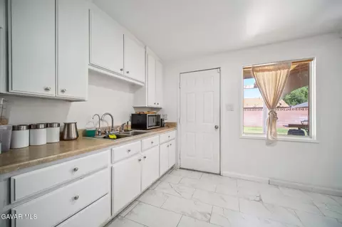 43926 Third St E, Lancaster, CA 93535 photo 14