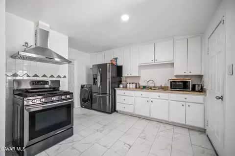 43926 Third St E, Lancaster, CA 93535 photo 12