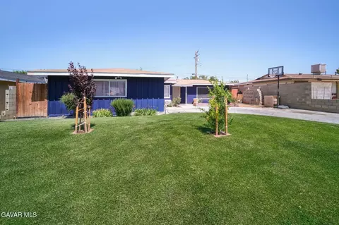 43926 Third St E, Lancaster, CA 93535 photo 4