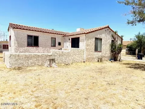 2101 Inyo St, Mojave, CA 93501 photo 2