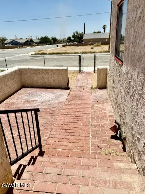 2101 Inyo St, Mojave, CA 93501 photo 5