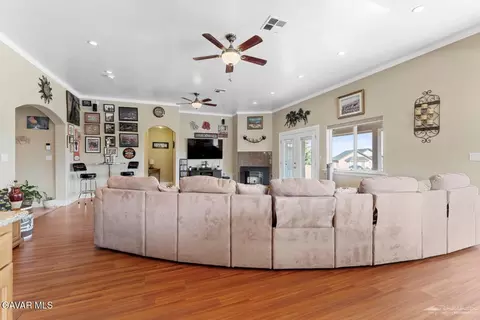Living - 23309 Tak Ct, Tehachapi, CA 93561 photo 1 of 3