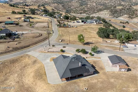 View/Area - 23309 Tak Ct, Tehachapi, CA 93561 photo 5 of 15