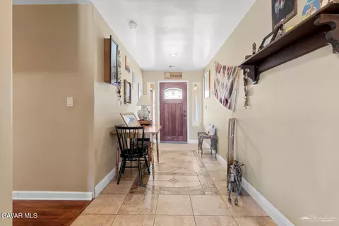 Entry Way - 23309 Tak Ct, Tehachapi, CA 93561 photo 1 of 2