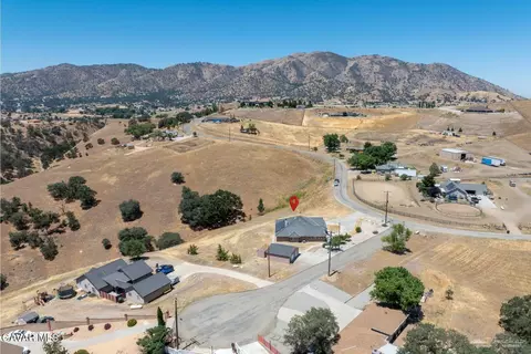 View/Area - 23309 Tak Ct, Tehachapi, CA 93561 photo 8 of 15