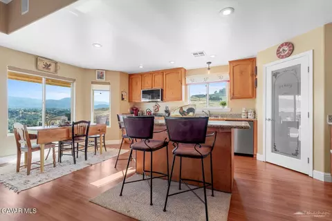 Kitchen - 23309 Tak Ct, Tehachapi, CA 93561 photo 1 of 3
