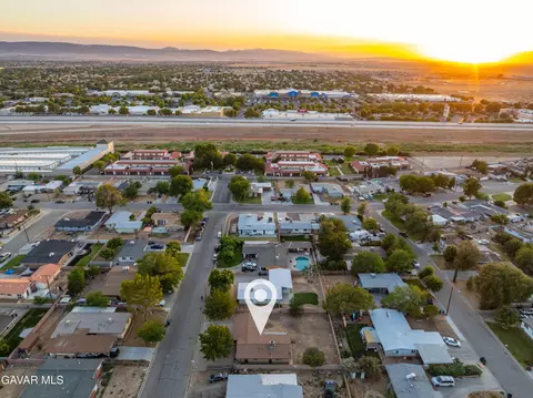 View/Area - 2017 Newgrove St W, Lancaster, CA 93536 photo 4 of 6