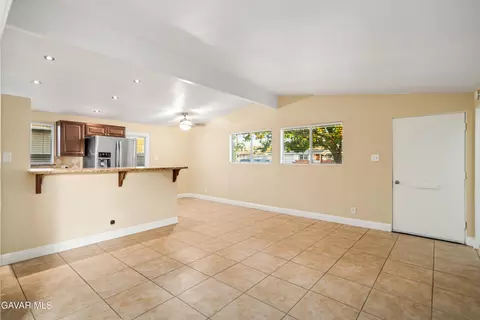 Living - 2017 Newgrove St W, Lancaster, CA 93536 photo 1 of 3