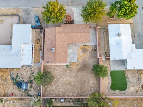 View/Area - 2017 Newgrove St W, Lancaster, CA 93536 photo 2 of 6
