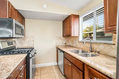 Kitchen - 2017 Newgrove St W, Lancaster, CA 93536 photo 1 of 3