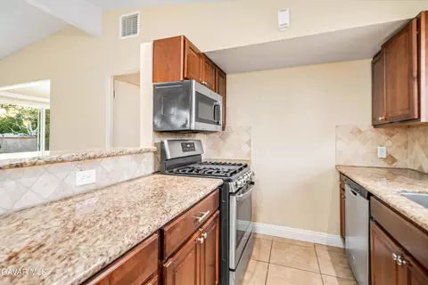 Kitchen - 2017 Newgrove St W, Lancaster, CA 93536 photo 2 of 3