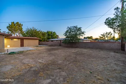 Exterior - 2017 Newgrove St W, Lancaster, CA 93536 photo 12 of 18
