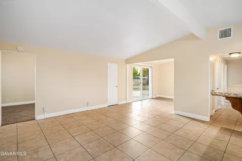 Living - 2017 Newgrove St W, Lancaster, CA 93536 photo 3 of 3