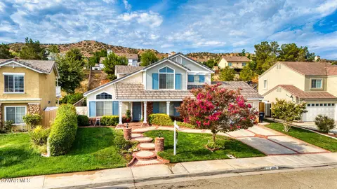 1306 Date Palm Dr, Palmdale, CA 93551
