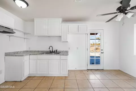 43331 Fairglen Rd, Lancaster, CA 93535 photo 11