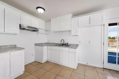 43331 Fairglen Rd, Lancaster, CA 93535 photo 12