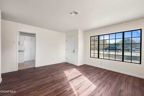 43331 Fairglen Rd, Lancaster, CA 93535 photo 8