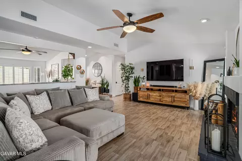 Living - 32175 Cedarcroft Rd, Acton, CA 93510 photo 1 of 4