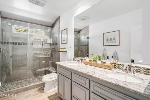 Bath - 32175 Cedarcroft Rd, Acton, CA 93510 photo 4 of 4