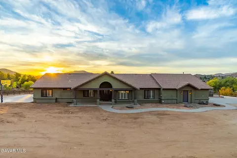 32175 Cedarcroft Rd, Acton, CA 93510