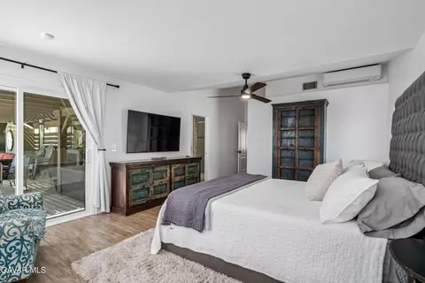 Bedroom - 32175 Cedarcroft Rd, Acton, CA 93510 photo 2 of 3
