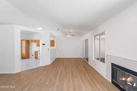 44242 Brandon Thomas Way, Lancaster, CA 93536 photo 7