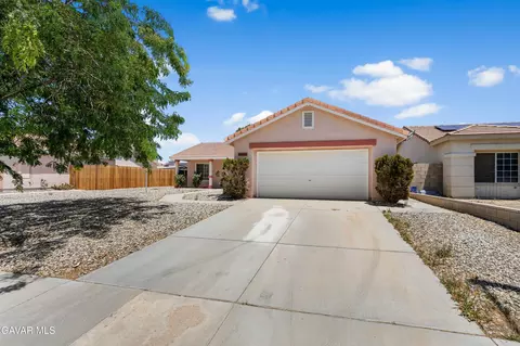 44242 Brandon Thomas Way, Lancaster, CA 93536 photo 2
