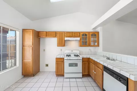 44242 Brandon Thomas Way, Lancaster, CA 93536 photo 9