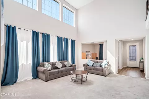 2050 Helconia Ct, Palmdale, CA 93551 photo 9