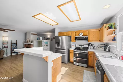 6231 Jasper Ct, Lancaster, CA 93536 photo 9