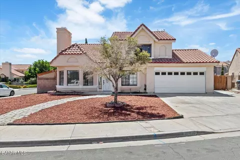 37623 49th St E, Palmdale, CA 93552