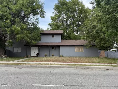 15245 Monte St, Sylmar, CA 91342
