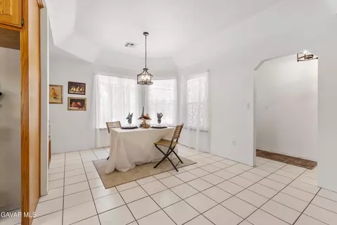 22401 Citation St, Tehachapi, CA 93561 photo 6
