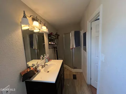 Bath - 45645 E 25th St #102, Lancaster, CA 93535 photo 3 of 3