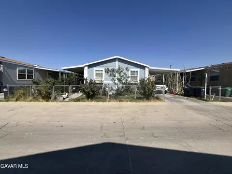 45645 25th St E #102, Lancaster, CA 93535