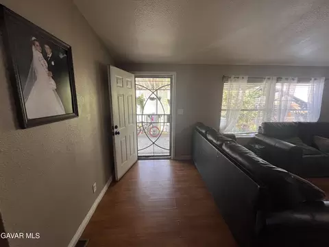 Entry Way - 45645 E 25th St #102, Lancaster, CA 93535 photo 1 of 1
