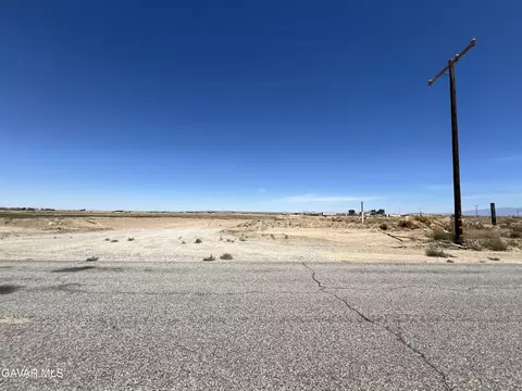 50 Th St E, Lancaster, CA 93535