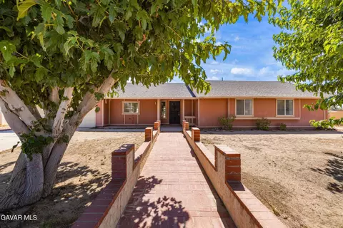 41102 174th St E, Lake Los Angeles, CA 93535