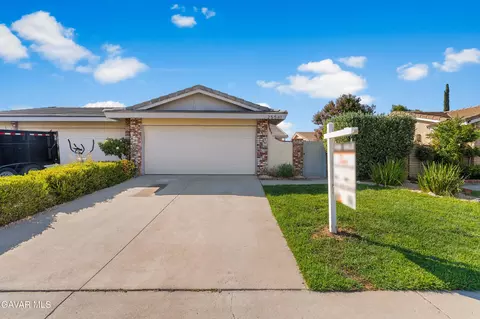 25561 Alicante Dr, Santa Clarita, CA 91355
