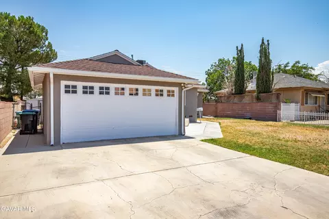 Exterior - 45532 Elm Ave, Lancaster, CA 93534 photo 2 of 9
