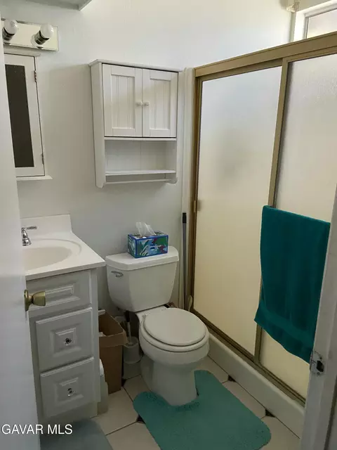 Bath - 44419 Benald St, Lancaster, CA 93535 photo 2 of 2
