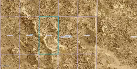 Vic 20th St East, Lancaster, CA 93535