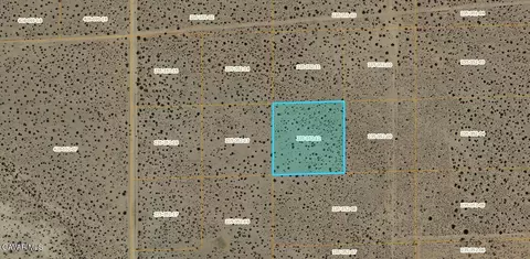 Vic Denise Ave, Mojave, CA 93501