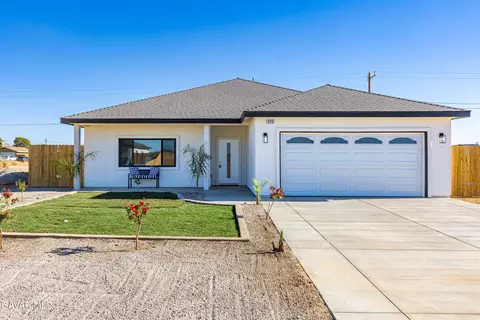 8213 Willow Ave, California City, CA 93505