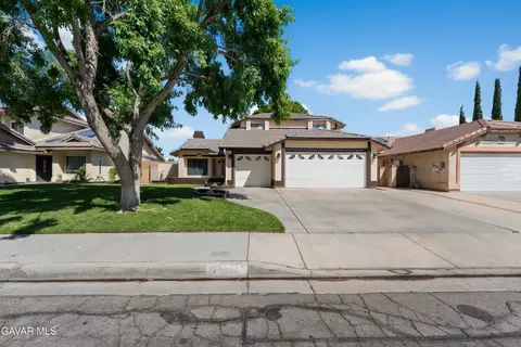 42825 Lemonwood Dr, Lancaster, CA 93536