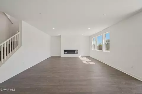 4032 Saddle Dr, Palmdale, CA 93551 photo 2