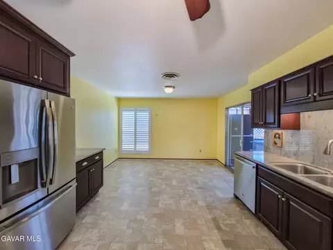 Kitchen - 2534 Ave R-3 E, Palmdale, CA 93550 photo 7 of 7